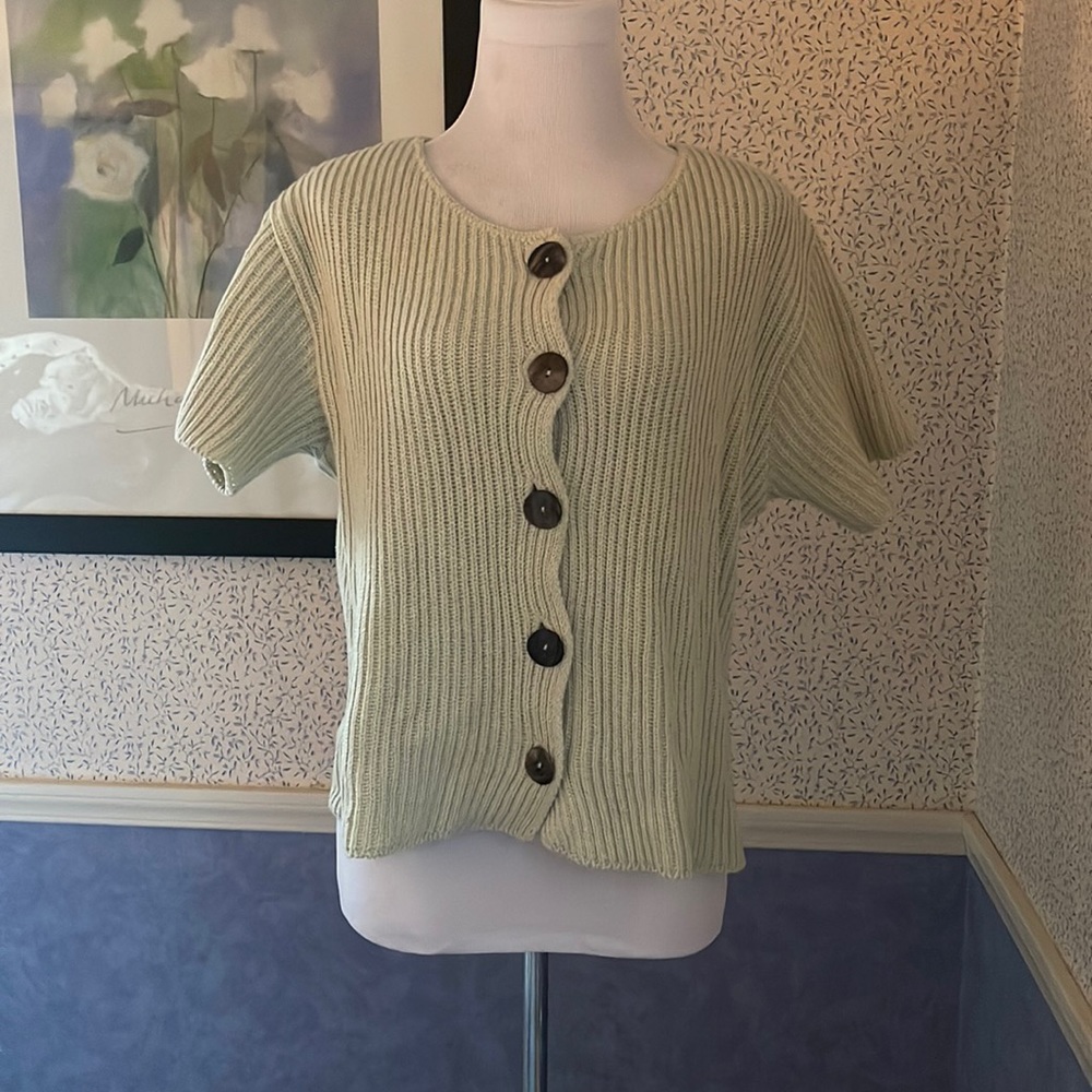 Short, sleeved button sweater
